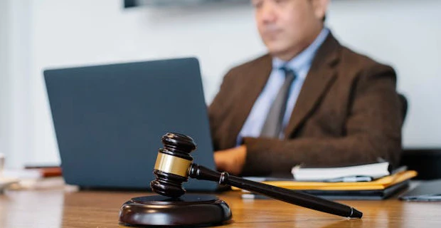 Advocate Image